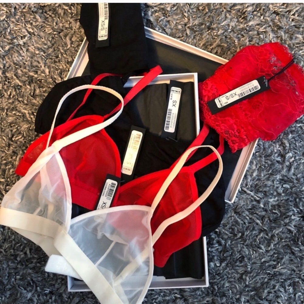 $100 JOES JEANS MYSTERY BOX BRAS/BRALETTES